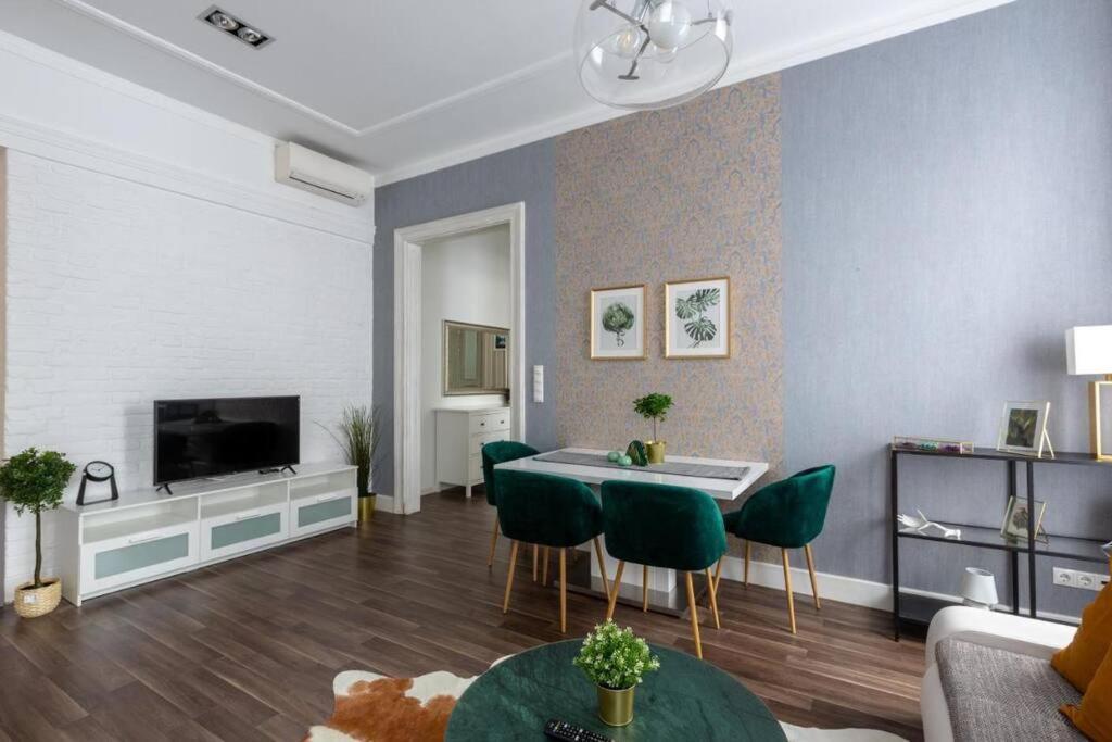 Chic, Captivating Space Budapeste
