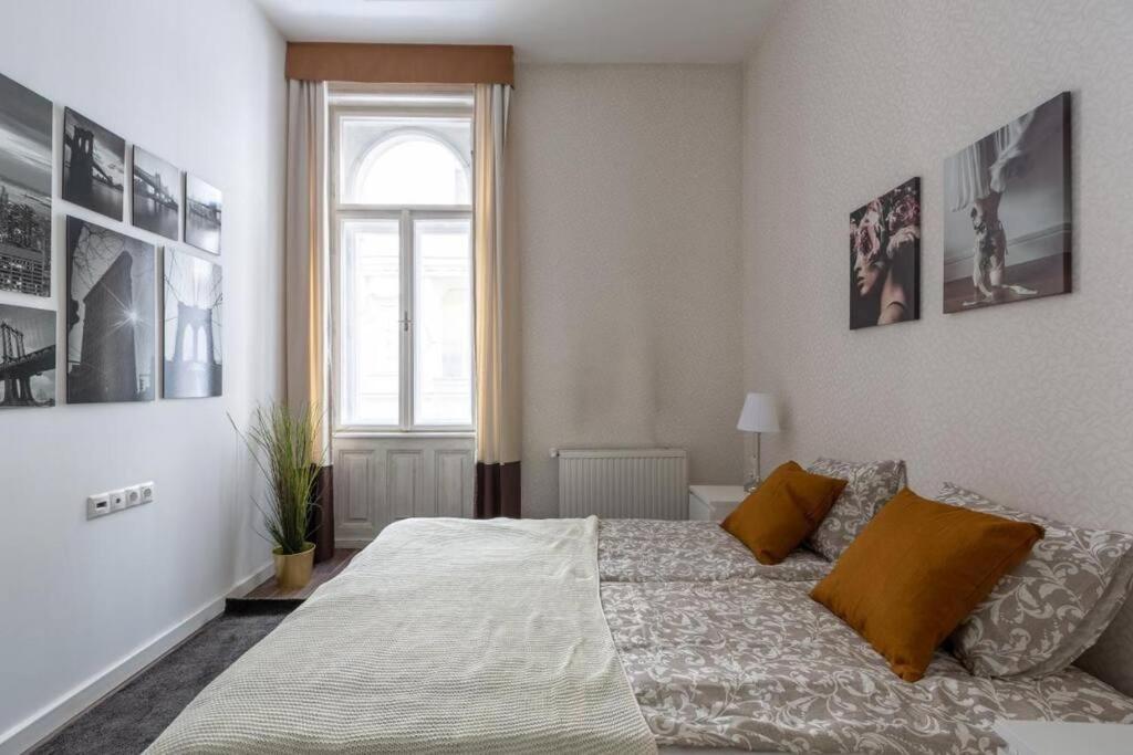 Chic, Captivating Space * Budapeste